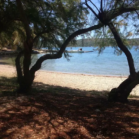 Dubravka Apartment Pirovac