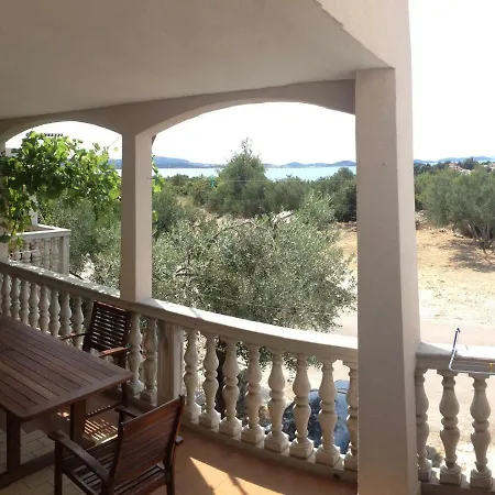 Apartment Dubravka Pirovac