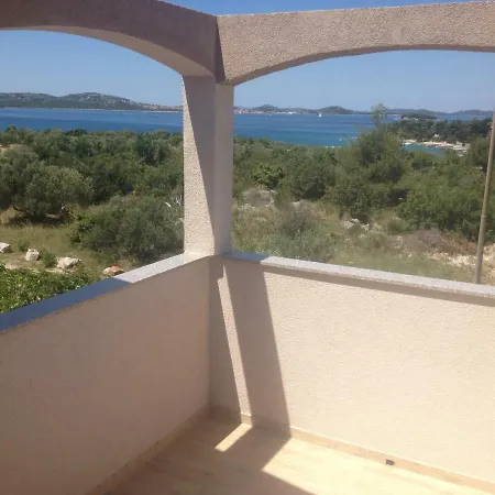 Apartment Dubravka Pirovac