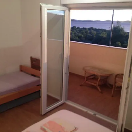 Dubravka Apartment Pirovac