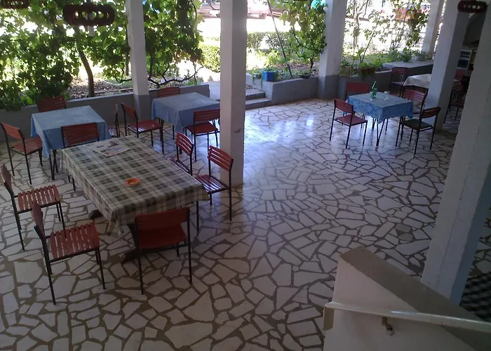 Dubravka * ピロヴァッツ