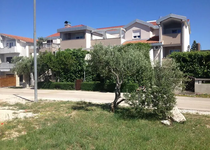 アパート Dubravka ピロヴァッツ