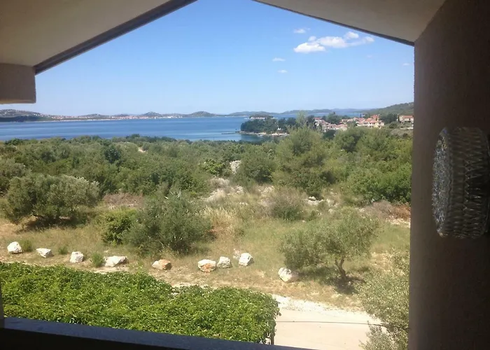 アパート Dubravka ピロヴァッツ