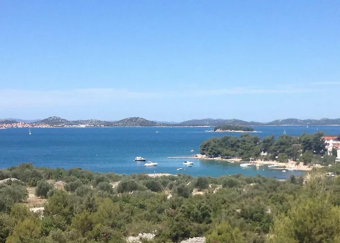 Dubravka アパート ピロヴァッツ