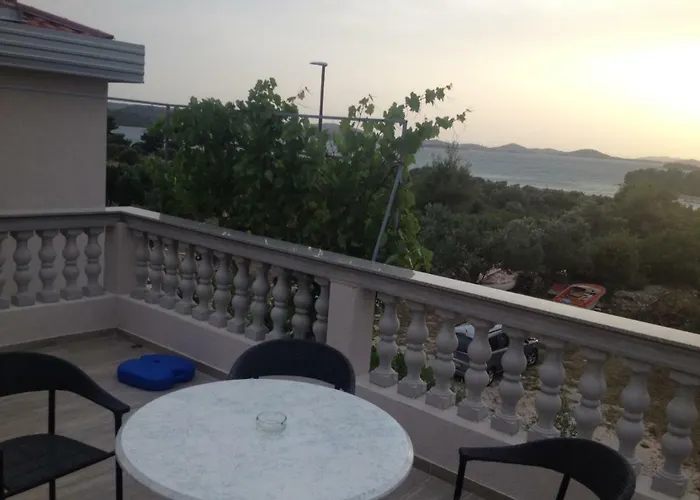 Dubravka アパート *