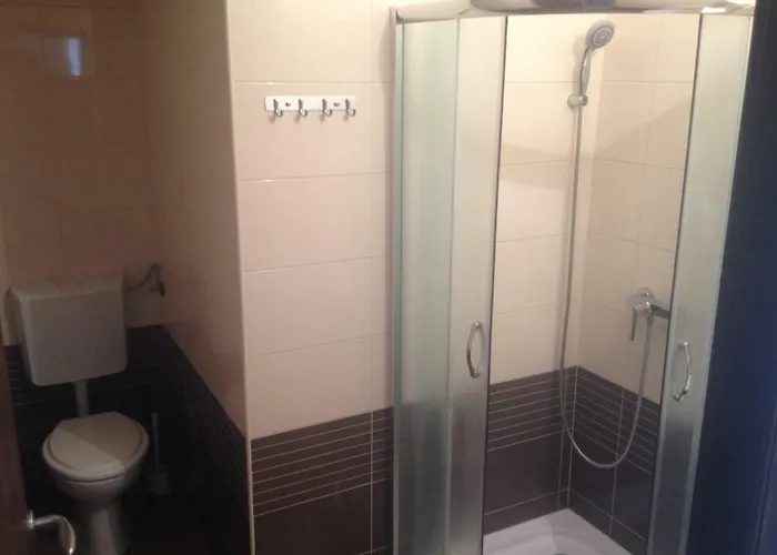 Dubravka * ピロヴァッツ